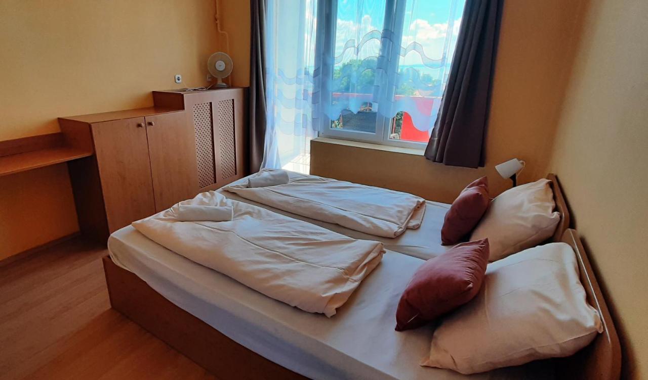 Manuela Ifjusagi Hotel Balatonfüred Eksteriør bilde